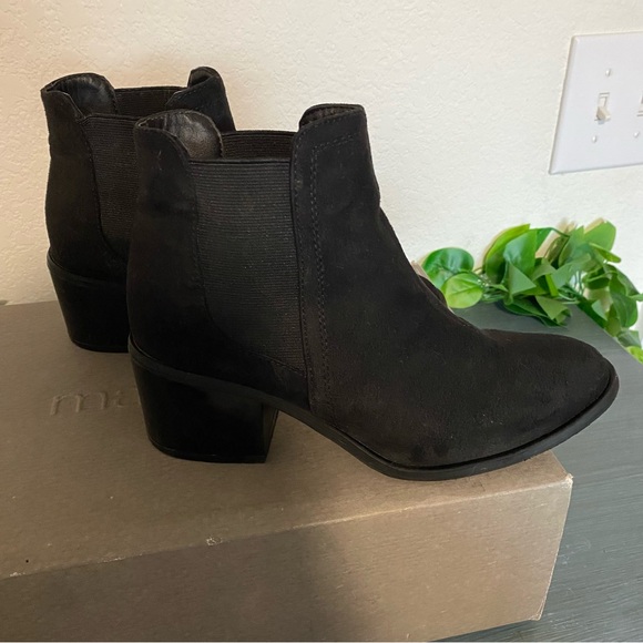 Maurices Chelsea Boot - Black - Picture 4 of 4